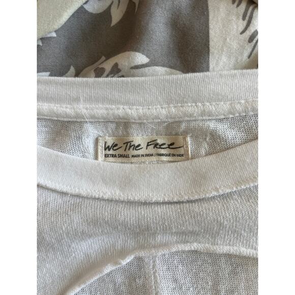 FREE PEOPLE WE THE FREE Cut Out Front Cotton Tee Sz XS - Picture 5 of 6
